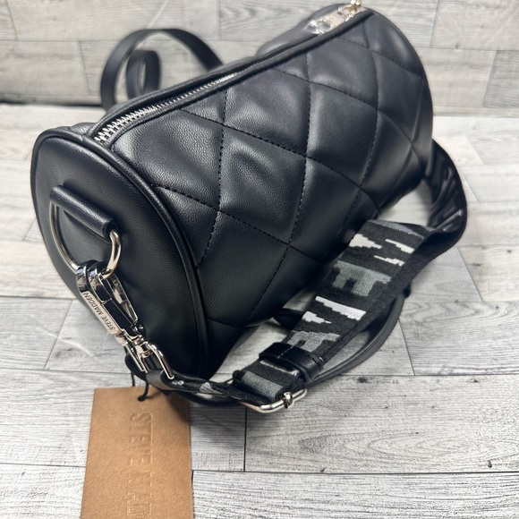 Steve Madden - Picture 4 of 5